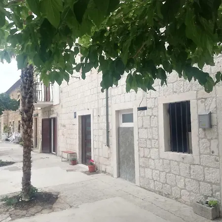 아파트 Studio Neli Kaštela